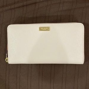 NWOT Kate Spade light pink large zipper around wallet